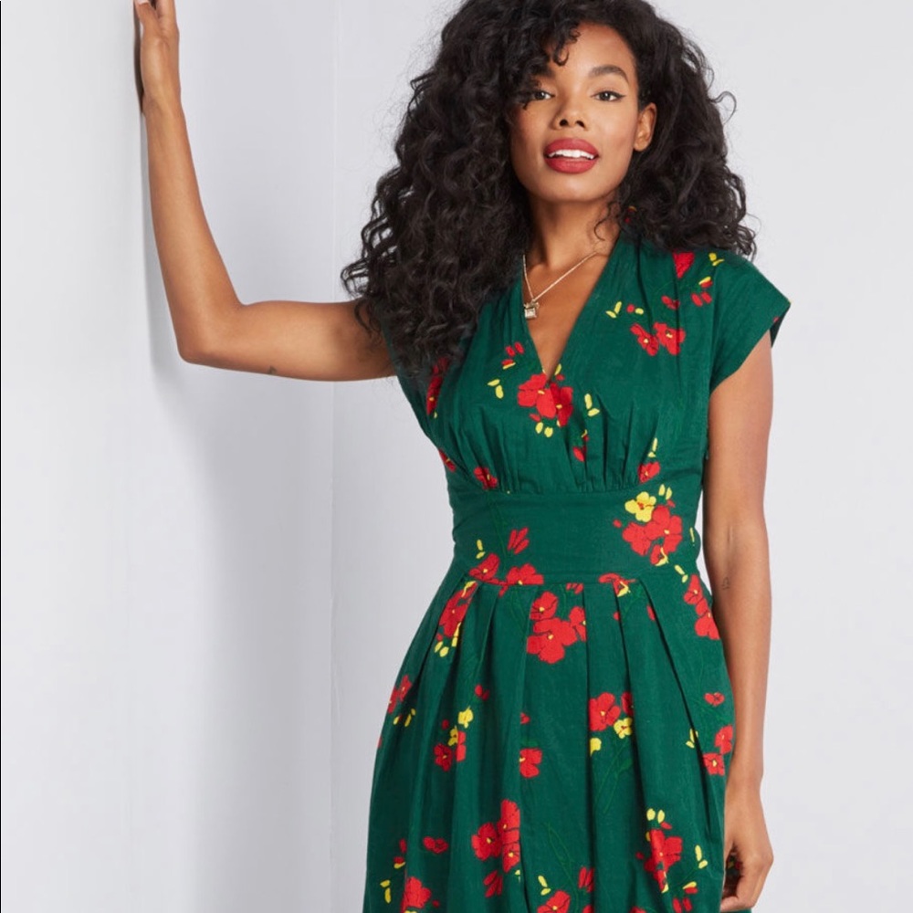 Modcloth dress Emily and Finn vintage style floral